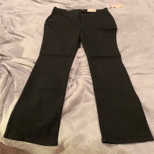 Brand NWT NYDJ Black Barbara Bootcut Jeans Size 12.